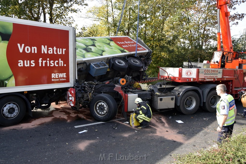 Schwerer VU PKlemm A 57 Rich Innenstadt Hoehe Koeln Chorweiler P171.JPG - Miklos Laubert